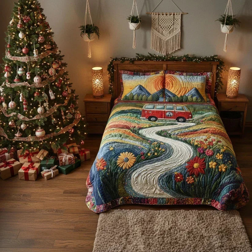 3-Piece Quilted Bedding Set - Vintage Voyage